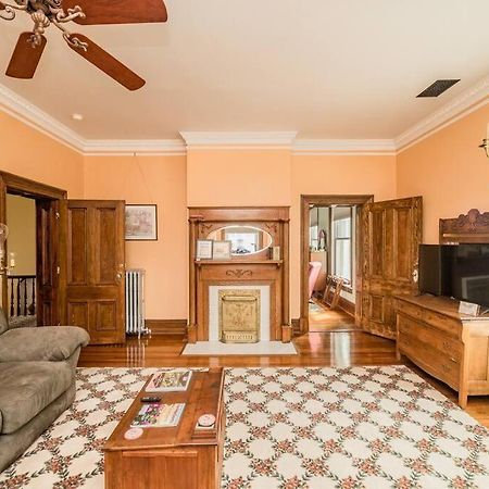 Peaceful Easy Feelings - King Sized Bed - Sleeps 2 Apartment Линчбърг Екстериор снимка