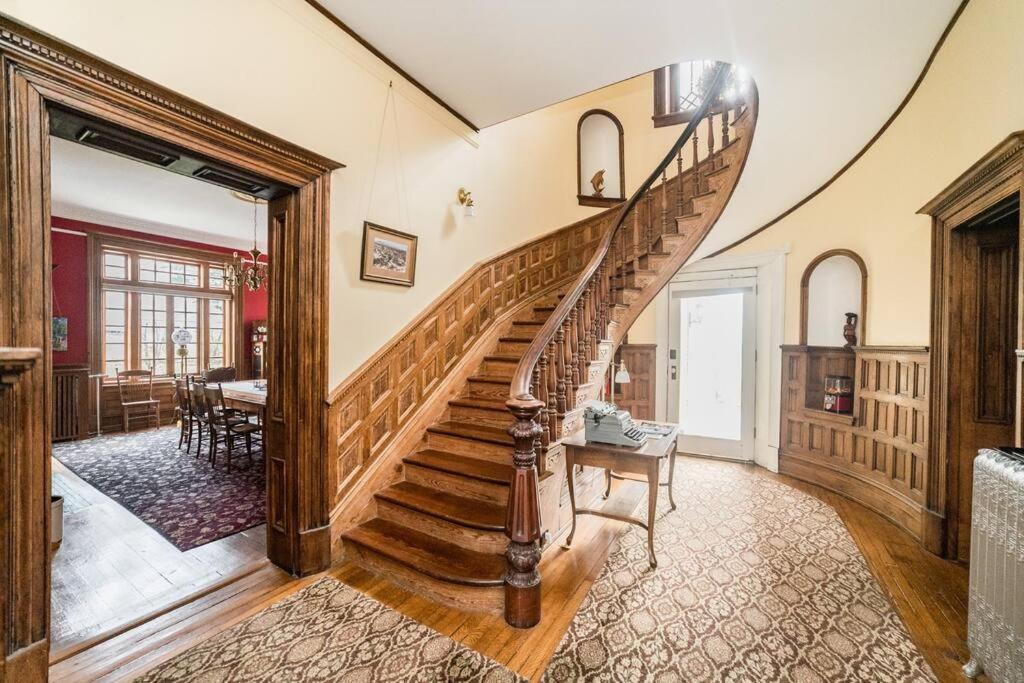 Peaceful Easy Feelings - King Sized Bed - Sleeps 2 Apartment Линчбърг Екстериор снимка