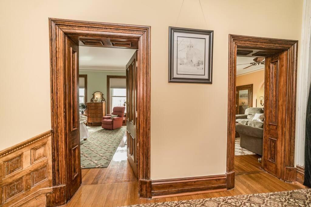 Peaceful Easy Feelings - King Sized Bed - Sleeps 2 Apartment Линчбърг Екстериор снимка